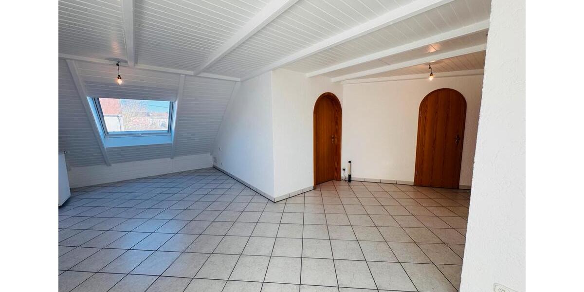 Dachgeschoßwohnung Ensdorf - 2 Zimmer, 60 m&sup2;, 600&euro; | Angebot:26398759
