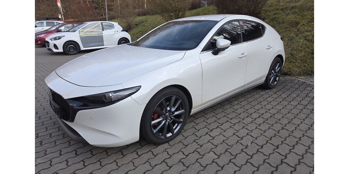Mazda 3 27.355 km 20.888 &euro; Zwickau 08064
