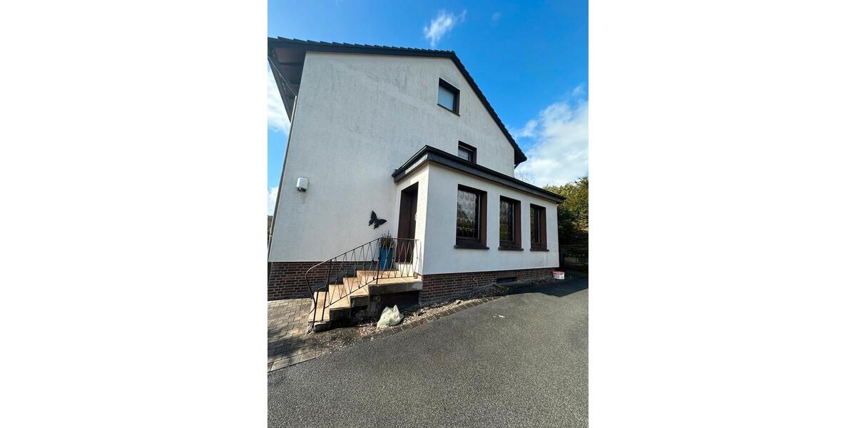 Einfamilienhaus Rüthen - 7 Zimmer, 240 m&sup2;, 330.000&euro; | Angebot:26000889