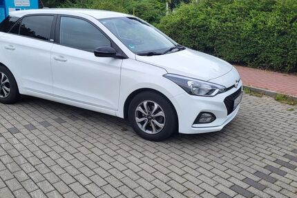 Hyundai i20 48.413 km 10.800 &euro; Nettetal 41334