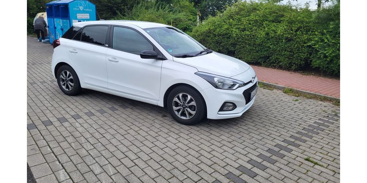 Hyundai i20 48.413 km 10.800 &euro; Nettetal 41334