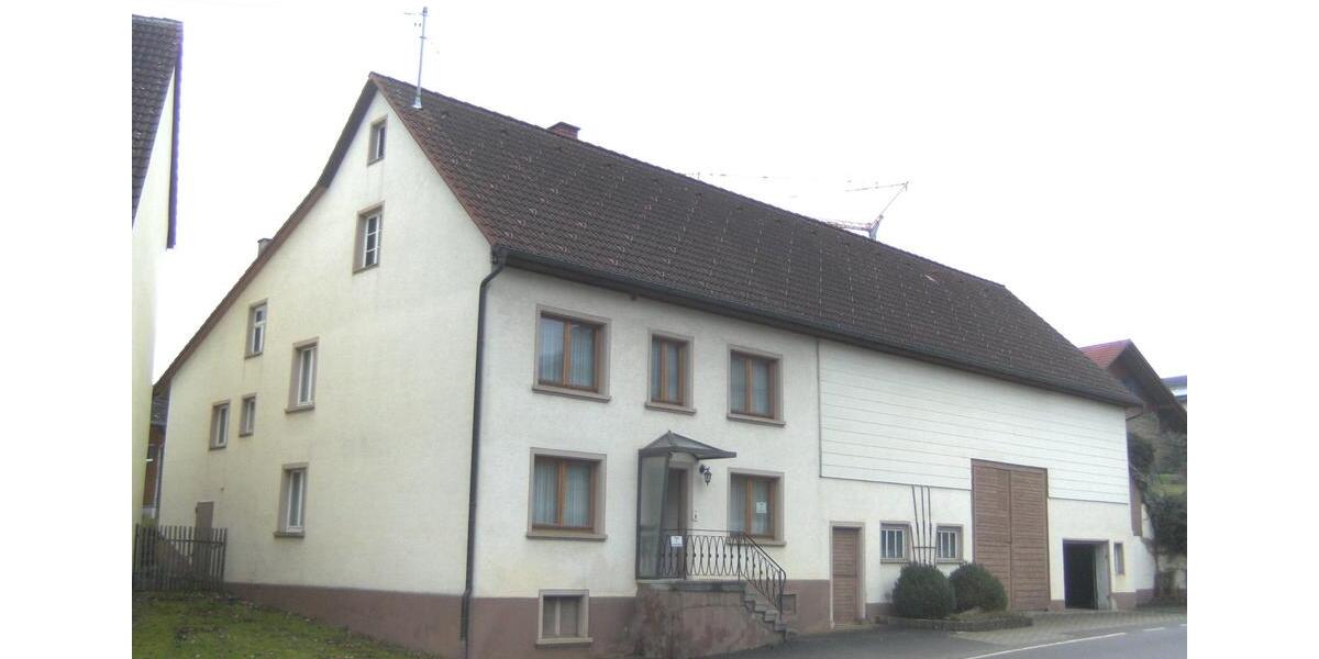 Wohnhaus mit Ökonomieteil 9 zimmer