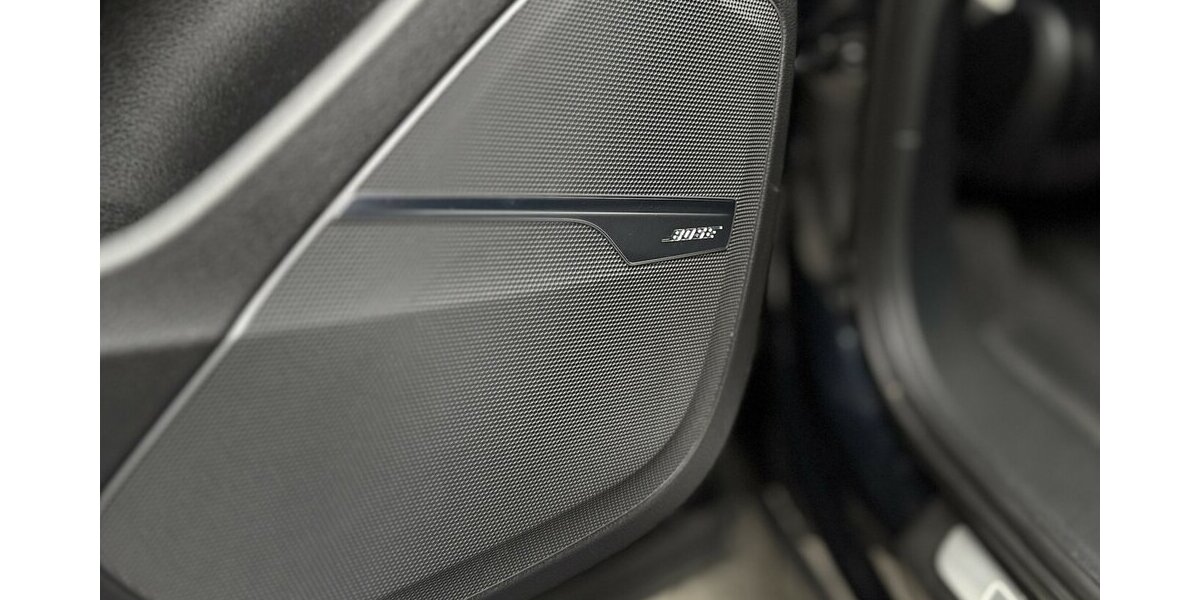 Audi Q7 3.0 TDI e-tron quattro / Panorama / Kamera 179.000 km 30.900 € Mönchengladbach 41066