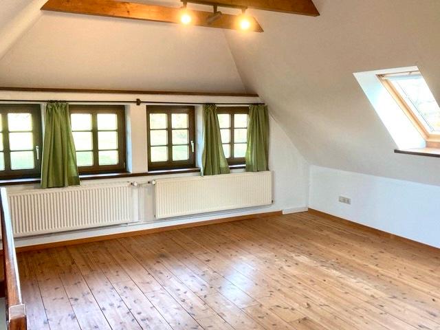 Dachgeschoßwohnung Ganderkesee - 3 Zimmer, 70 m&sup2;, 880&euro; | Angebot:25884012