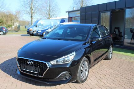Hyundai i30 84.606 km 11.500 &euro; Großefehn 26629