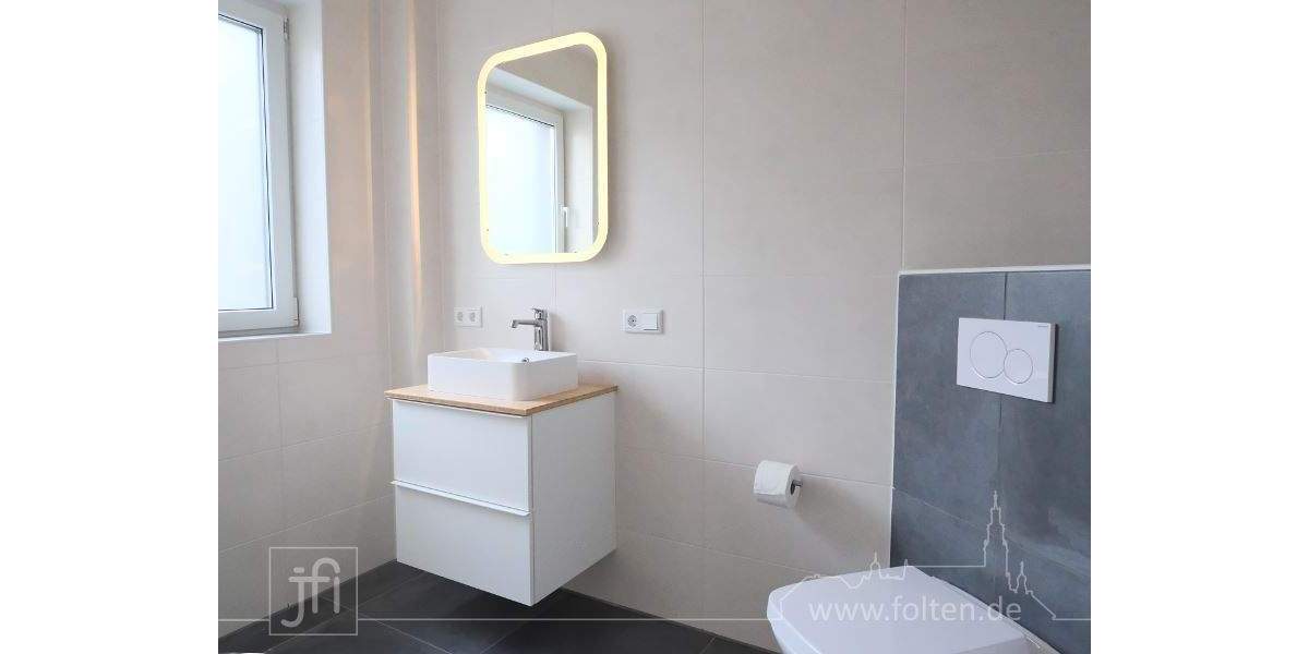 Moderne Haushälfte mit Wärmepumpe, zwei Bädern und überdachter Terrasse 4 zimmer