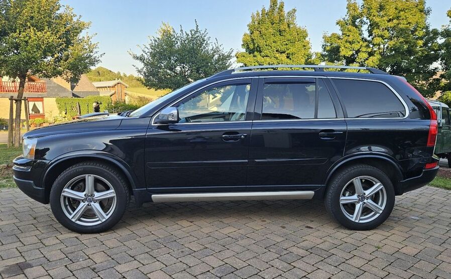 Volvo XC90 323.000 km 8.900 € Welschbillig 54298