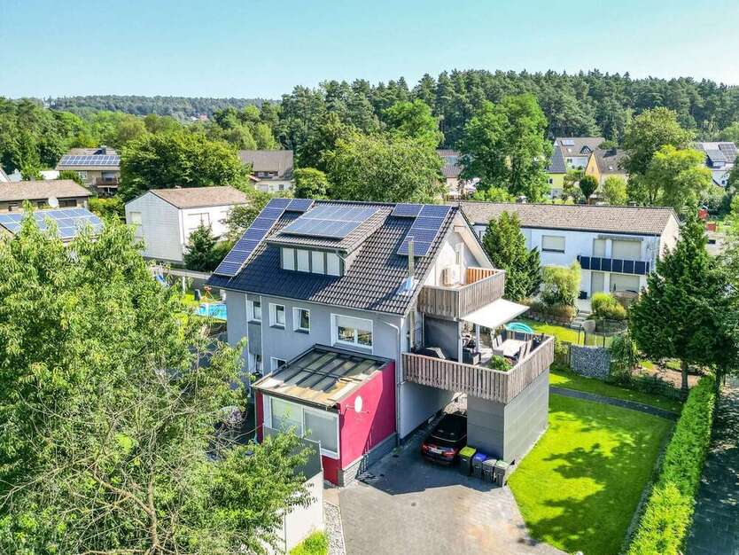 Haus zum Kaufen in Oerlinghausen 449.500 € 212.86 m²