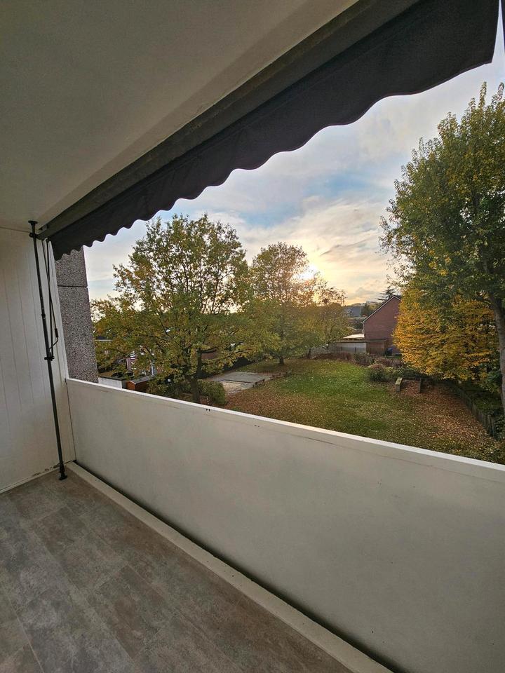 3-Zimmer Wohnung mit Balkon und Parkplatz zimmer