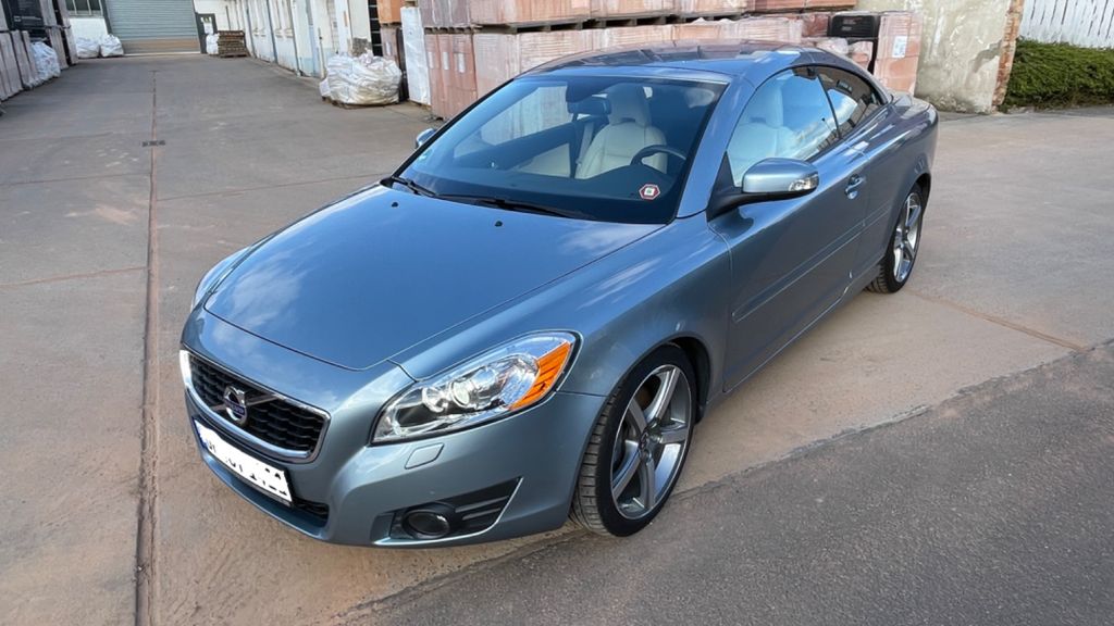 Volvo C70 64.000 km 22.999 &euro; Hainburg 63512