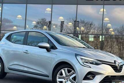 Renault Clio 24.280 km 14.290 &euro; Aurich 26603