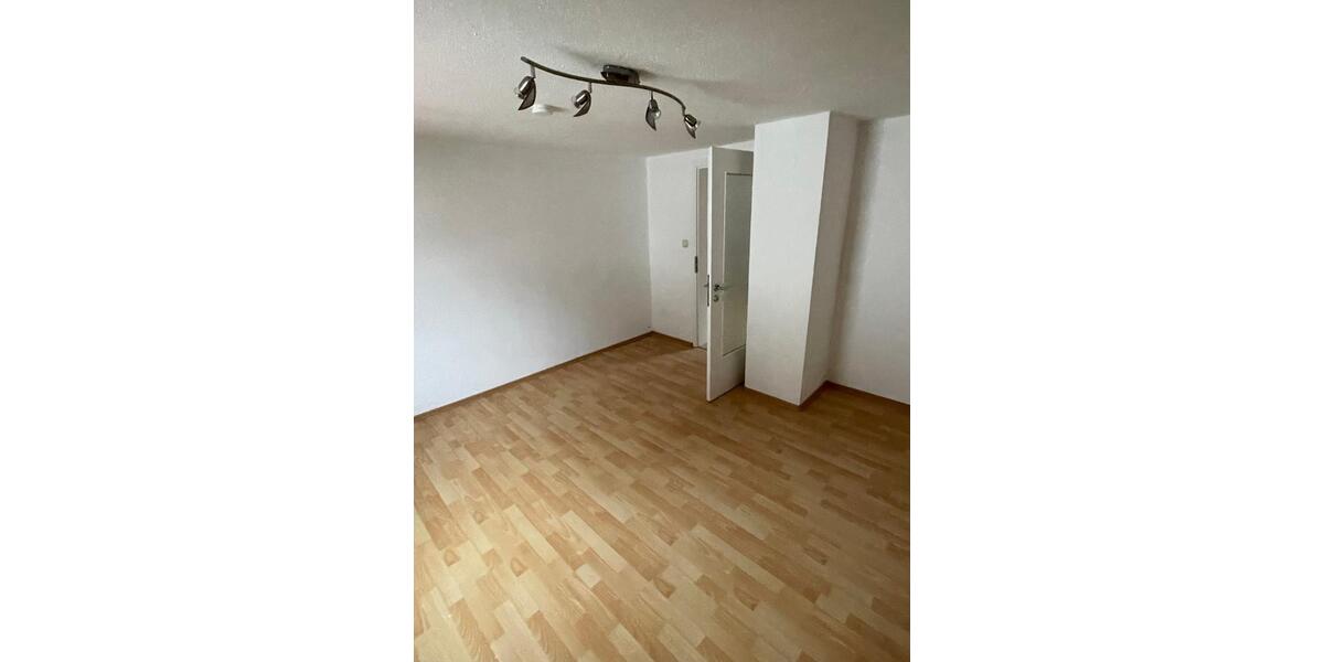 Schönes Wohnhaus mit Garten und Carport zur Miete 4 zimmer