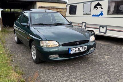 Ford Escort 67.500 km 3.800 &euro; Neumünster 24536