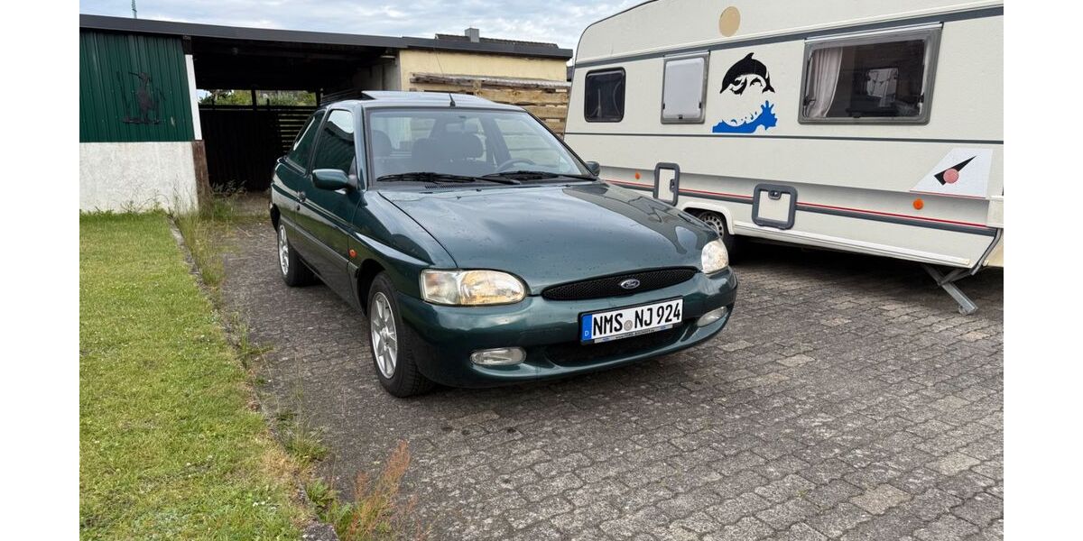 Ford Escort 67.500 km 3.800 &euro; Neumünster 24536