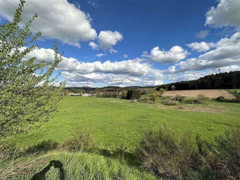 Grundstück zu verkaufen in Nohfelden 35.160 € 879 m²