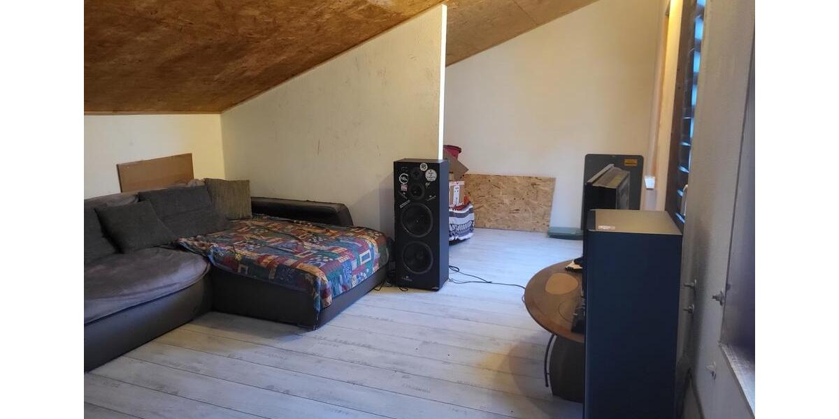 Etagenwohnung Neustadt bei Coburg - 1 Zimmer, 20 m&sup2;, 350&euro; | Angebot:24813869