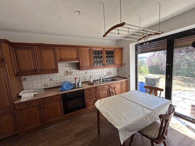 Einfamilienhaus Blieskastel - 12 Zimmer, 260 m&sup2;, 344.000&euro; | Angebot:27126800