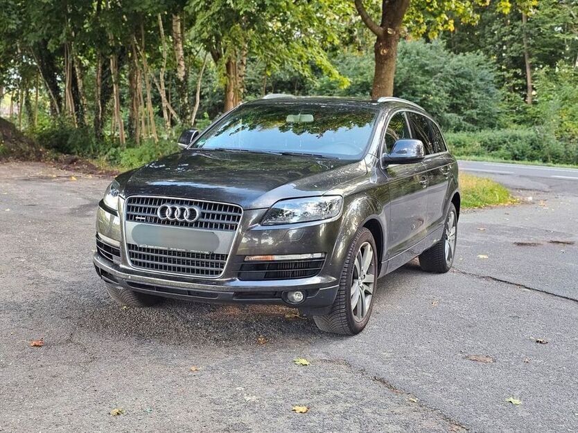 Q7