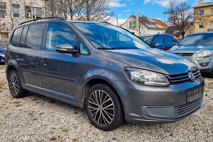 VW Touran 262.403 km 3.999 &euro; Fürstenfeldbruck 82256