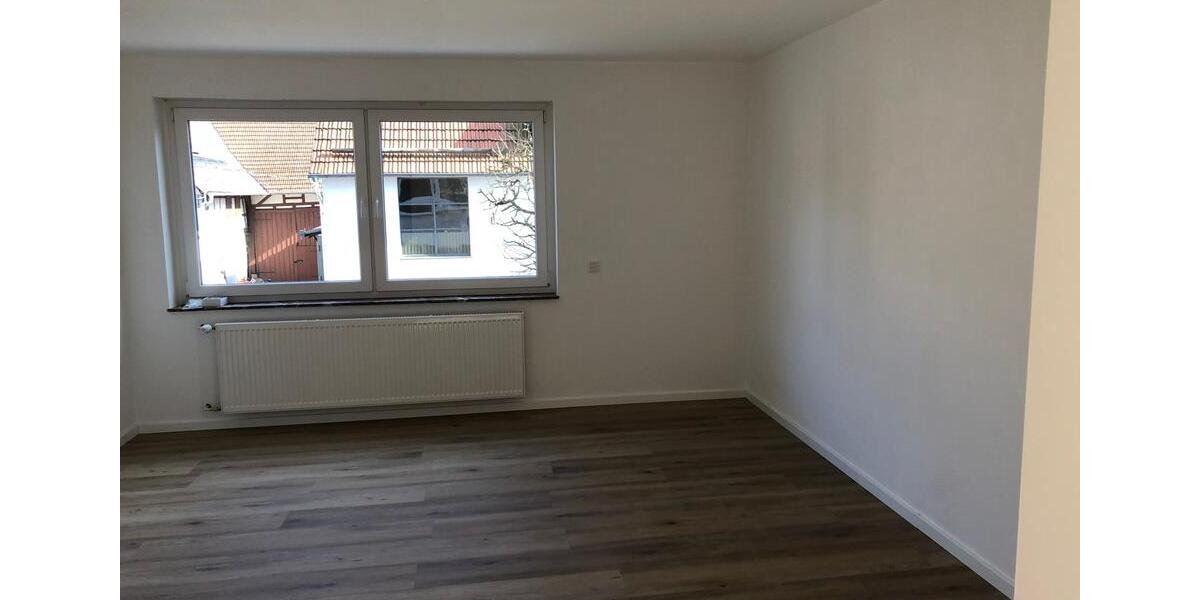 Etagenwohnung Friedewald - 4 Zimmer, 114 m&sup2;, 880&euro; | Angebot:26184460