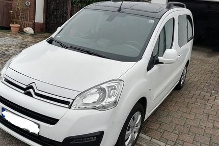 Citroen Berlingo 113.050 km 8.300 &euro; Alsdorf 52477