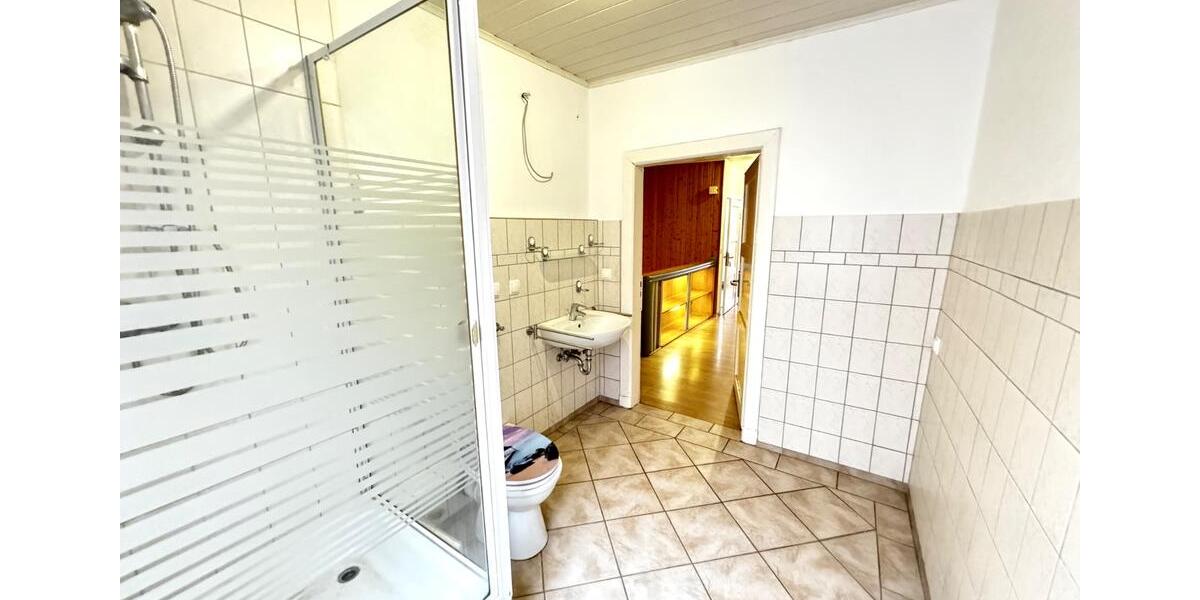 Etagenwohnung Bleckede - 6 Zimmer, 147 m&sup2;, 1.225&euro; | Angebot:26350832