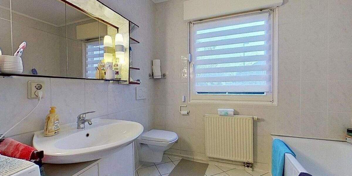 Mehrfamilienhaus, Wohnhaus Neuss Erfttal - 8 Zimmer, 316 m&sup2;, 690.000&euro; | Angebot:24734044