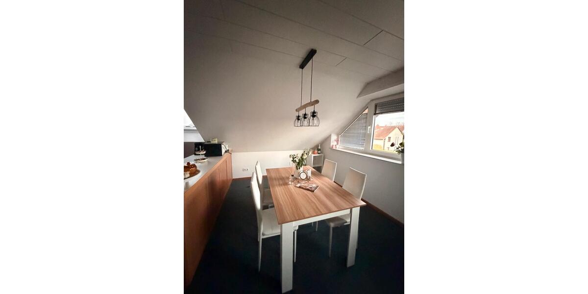 Dachgeschoßwohnung Isernhagen - 2.5 Zimmer, 70 m&sup2;, 650&euro; | Angebot:25227026