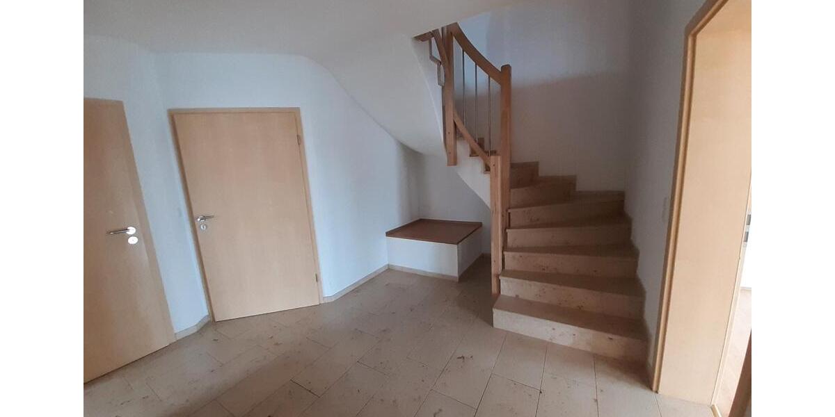 Erdgeschoßwohnung Weihenzell - 5 Zimmer, 145 m&sup2;, 1.050&euro; | Angebot:26394235