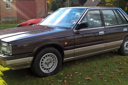 Nissan Laurel 201.000 km 6.500 &euro; Westensee 24529
