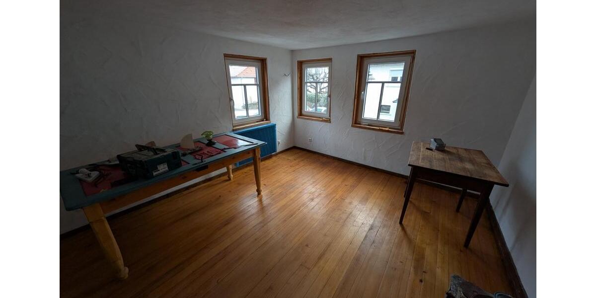 Bauernhaus, Landhaus Rottenburg am Neckar - 7 Zimmer, 200 m&sup2;, 1.750&euro; | Angebot:24371016