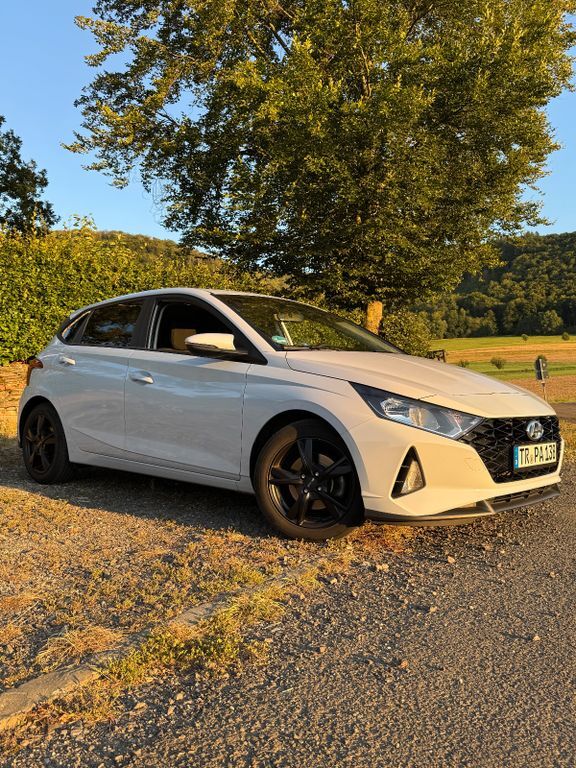 i20