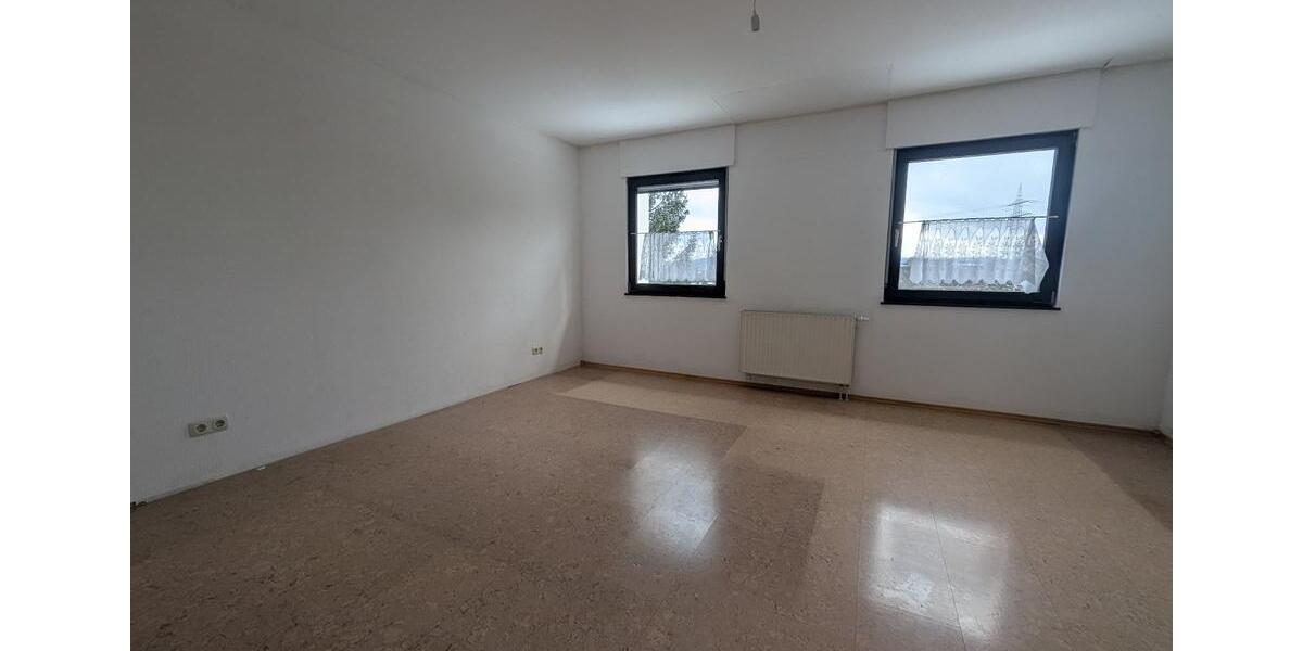Doppelhaushälfte Trossingen - 4.5 Zimmer, 129 m&sup2;, 1.300&euro; | Angebot:25284849