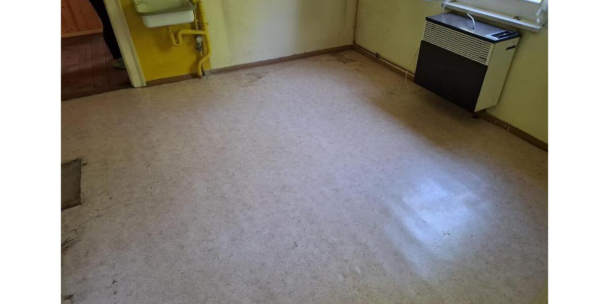 Reihenhaus Bad Langensalza - 14 Zimmer, 180 m&sup2;, 75.000&euro; | Angebot:26998450