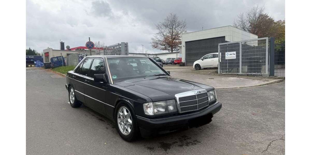 Mercedes-Benz 190 211.000 km 3.899 &euro; Essen 45143