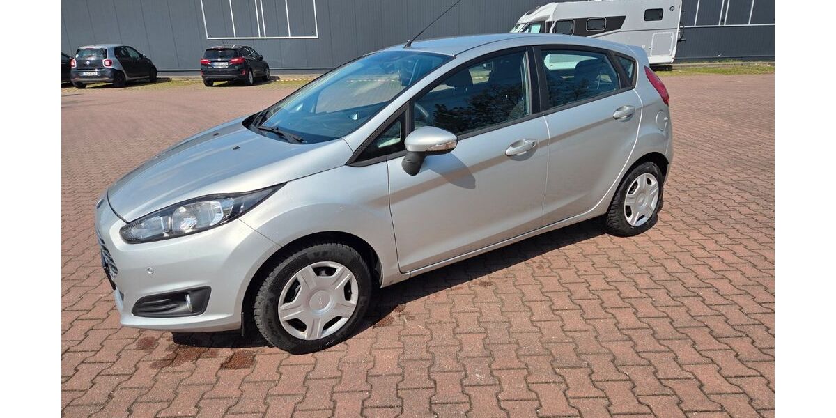 Ford Fiesta 78.000 km 3.950 &euro; Halle/S. 06132