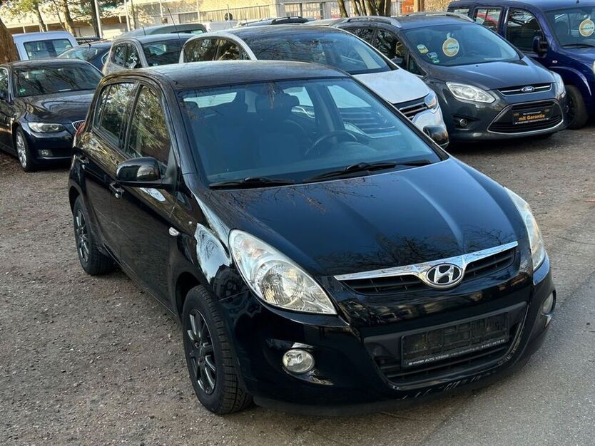 i20