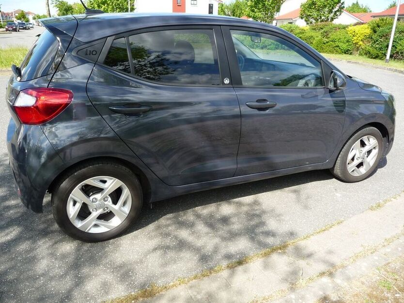 i10