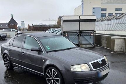 Skoda Superb 194.000 km 2.000 &euro; Berlin 13585