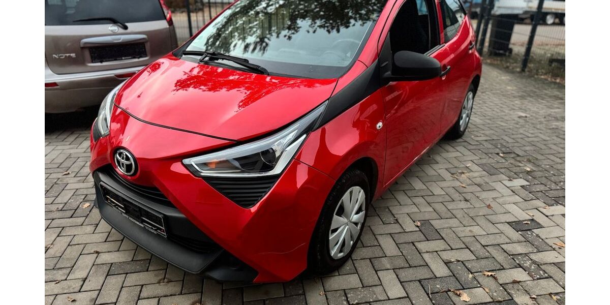 Toyota Aygo (X) 72.000 km 6.950 &euro; Merzig 66663