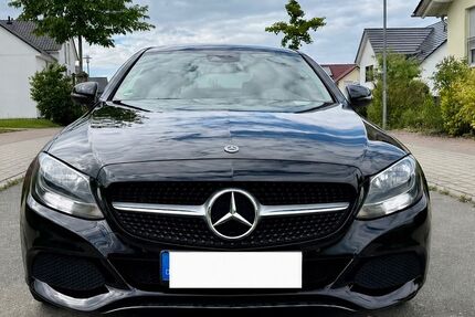 Mercedes-Benz 220 121.080 km 22.490 &euro; Lauda 97922