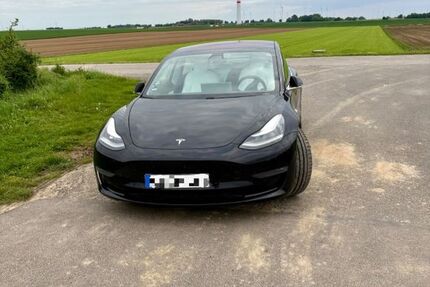 Tesla Model 3 116.123 km 21.999 &euro; Erkelenz 41812