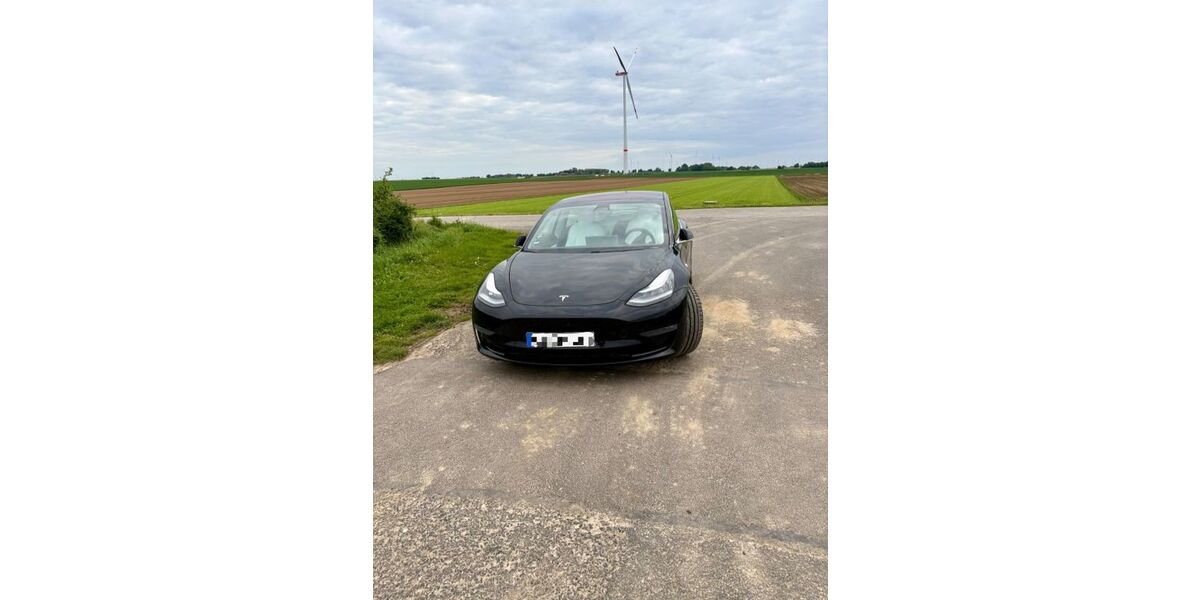 Tesla Model 3 116.123 km 21.999 &euro; Erkelenz 41812