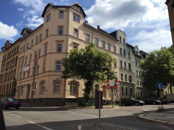 nette Mieter gesucht ! MiT Holzdielung - 3 Zimmer- MIT BaLkoN