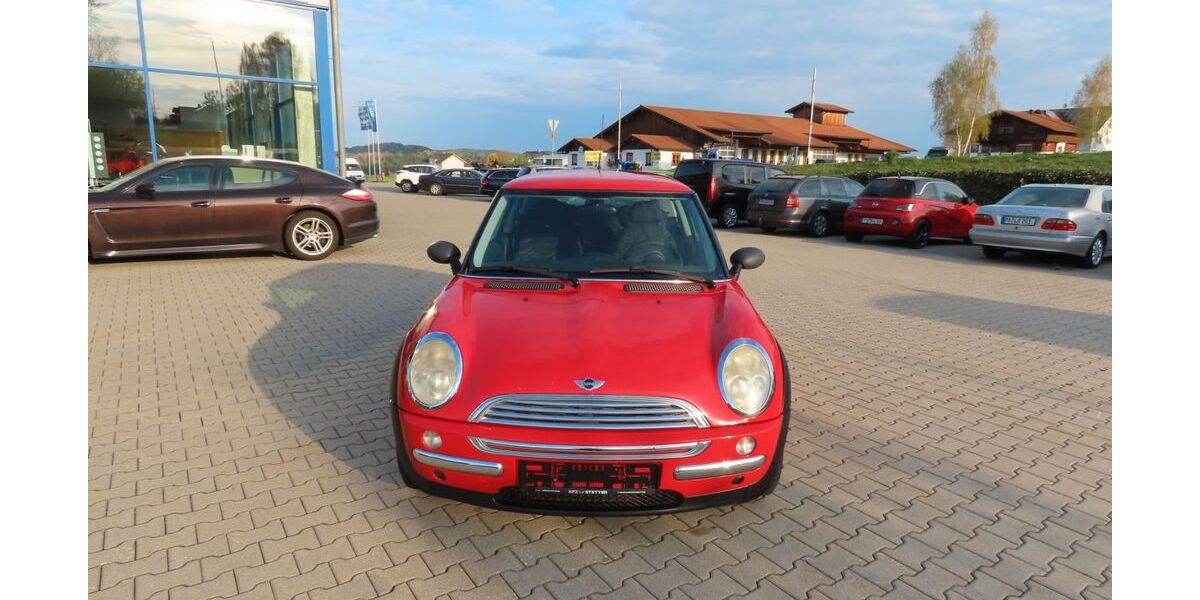 Mini ONE 204.200 km 990 &euro; Neukirchen v. W. 94154