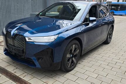 BMW iX 23.500 km 45.499 &euro; München 80689