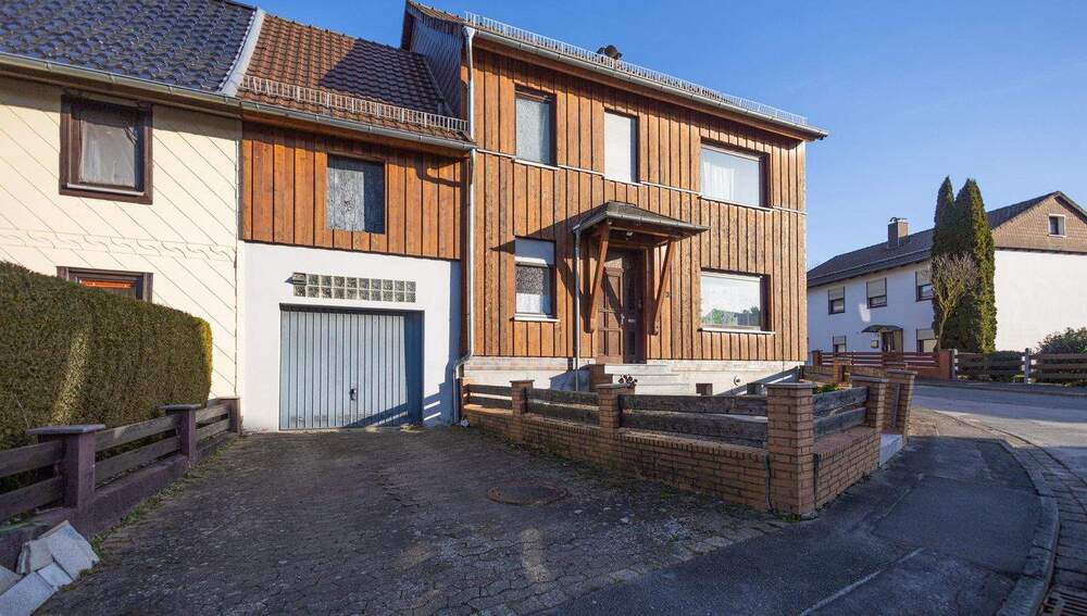 Mehrfamilienhaus, Wohnhaus Seesen Herrhausen - 6 Zimmer, 160 m&sup2;, 165.000&euro; | Angebot:25374882