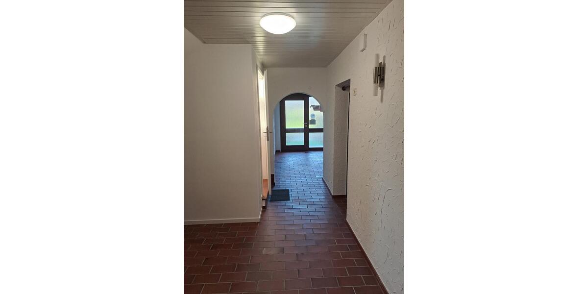 Erdgeschoßwohnung Bretzfeld - 3 Zimmer, 93 m&sup2;, 1.100&euro; | Angebot:25945557