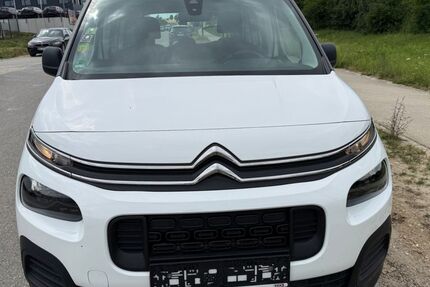 Citroen Berlingo 156.000 km 10.114 &euro; Pfaffenhofen an der Ilm (Gewerbegebiet Kuglhof) 85276