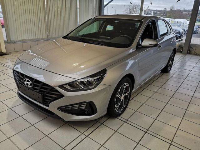 i30